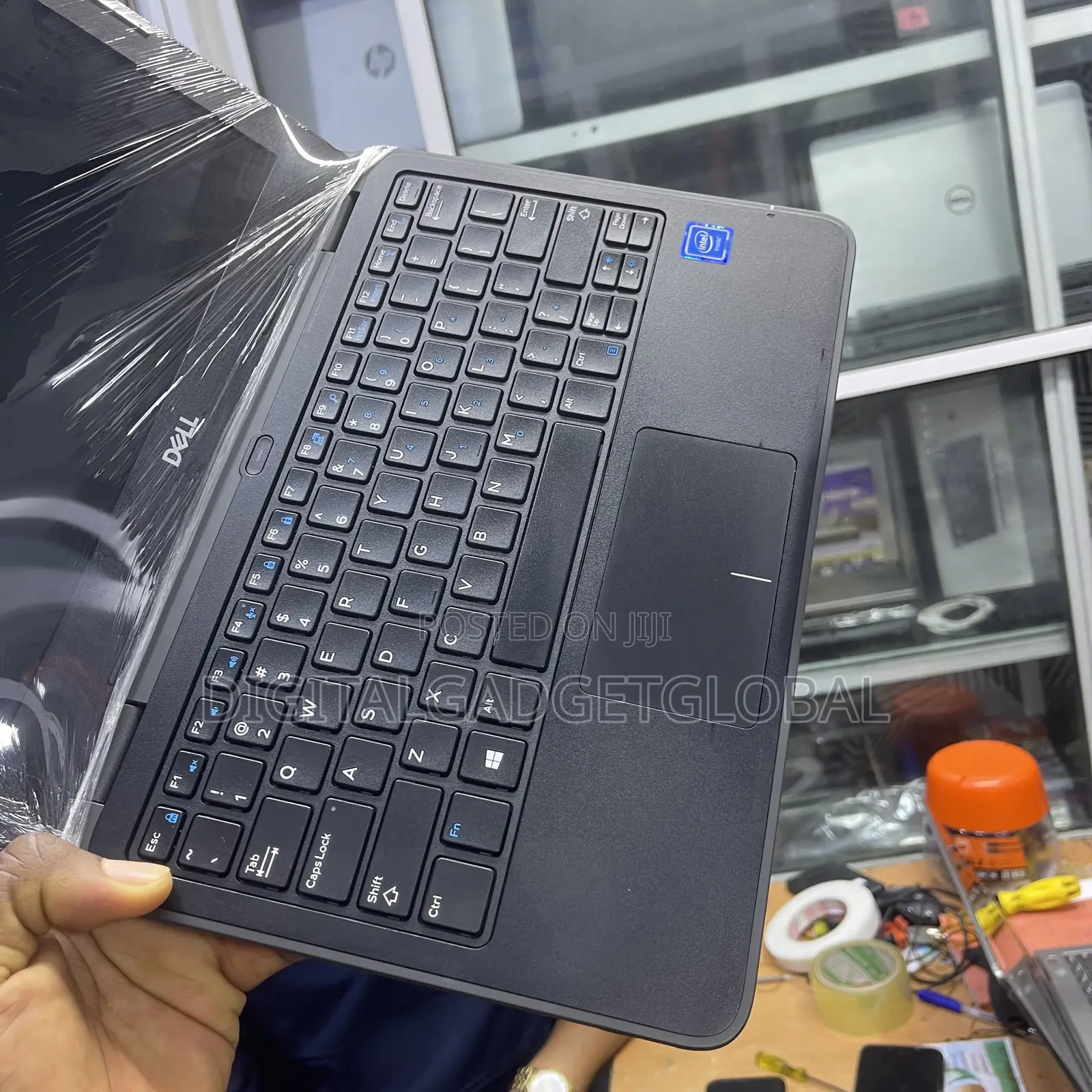 Laptop Dell Latitude 3190 4GB Intel Pentium SSD 60GB
