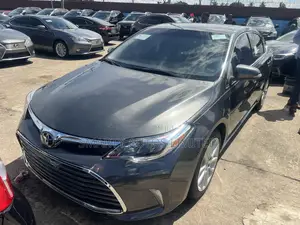 Toyota Avalon Limited 4dr Sedan (3.5L 6cyl 6A) 2015 Gray