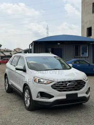 Ford Edge Titanium FWD 2019 White