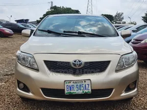 Toyota Corolla 2010 Gold