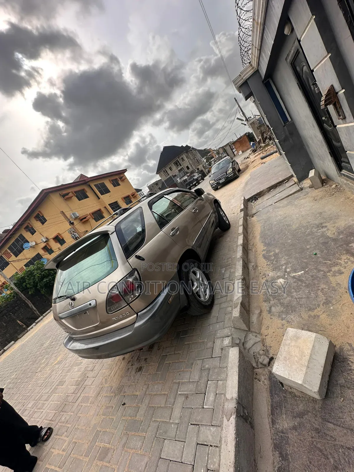 Lexus RX 2000 Gold