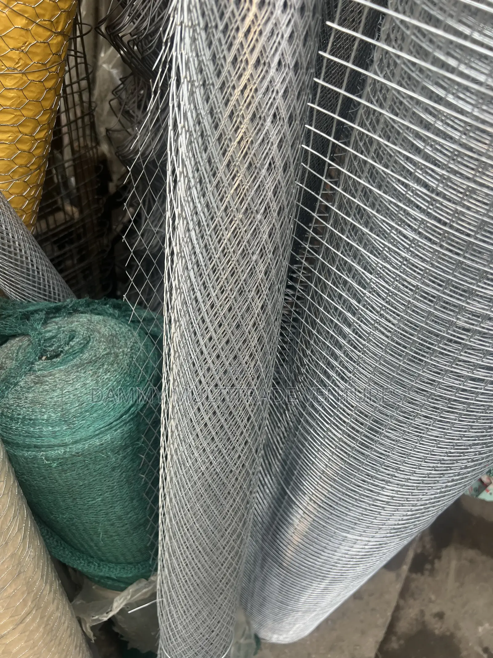 Diamond-Shaped Wire Mesh