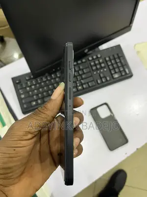 New Oale Hot 50 64 GB Black