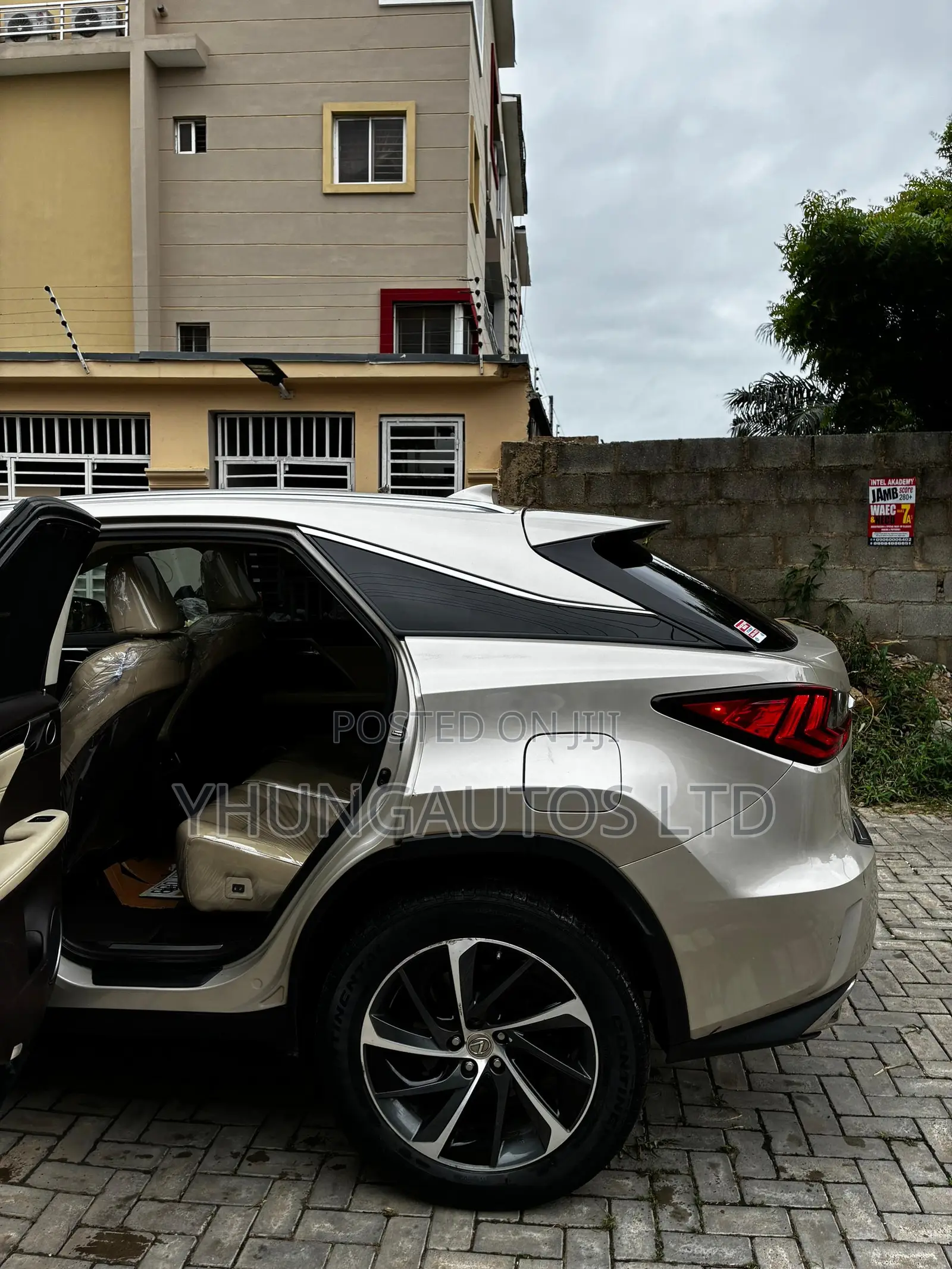 Lexus RX 350 AWD 2017 Gold