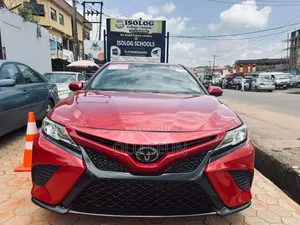 Toyota Camry 2019 Red