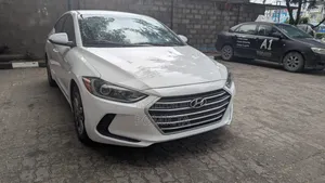 Hyundai Elantra 2018 White