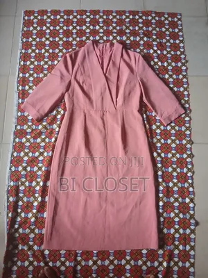 Coperate Dress - (Size 12) - Solid Preloved Office Dress - (Very Neat)