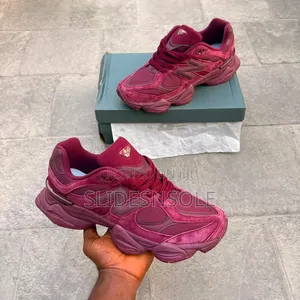 ​Premium New Balance 9060 Sneaker
