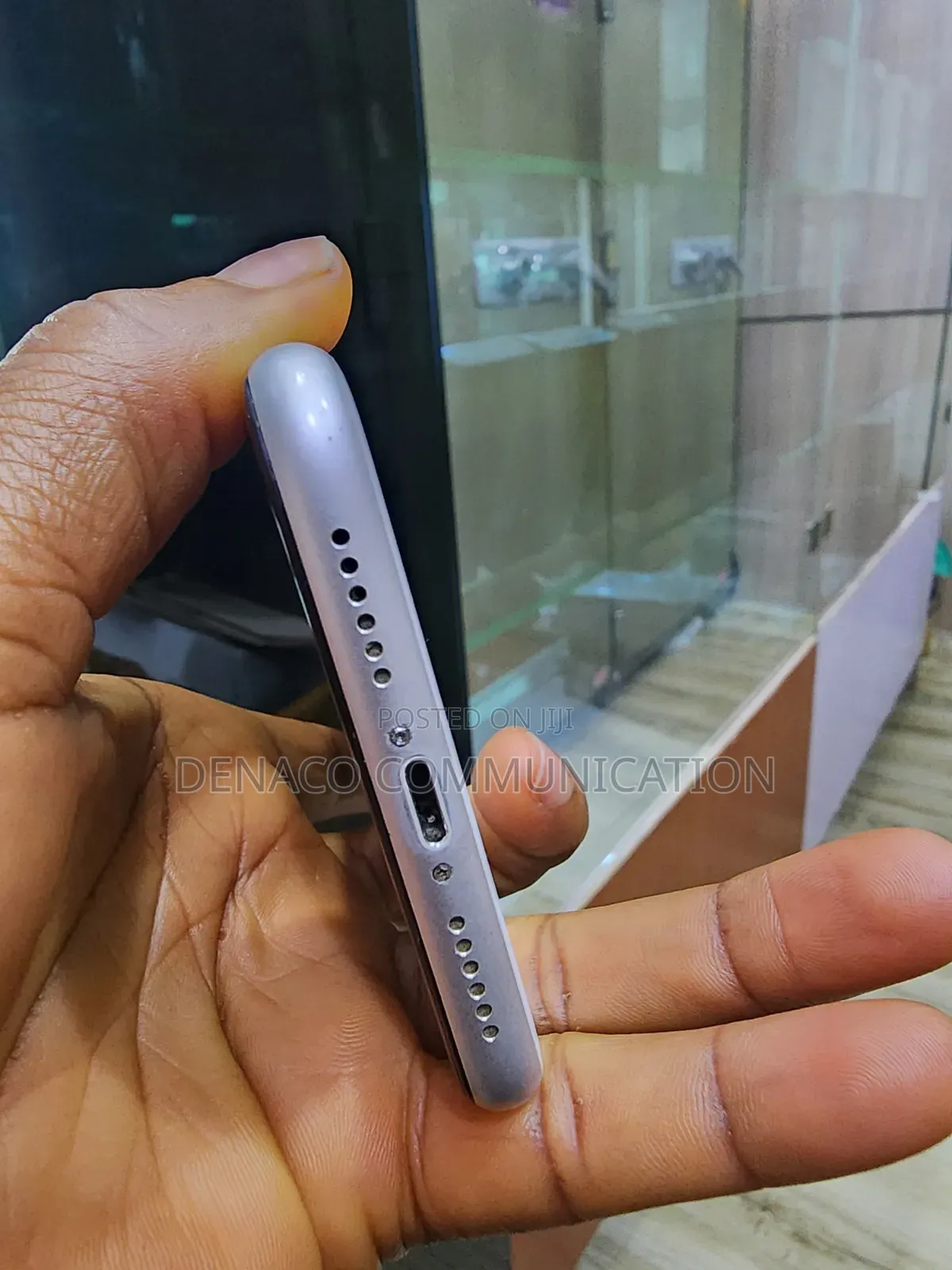 Apple iPhone XR 64 GB White