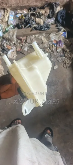 Water Can Toyota Corolla 2020