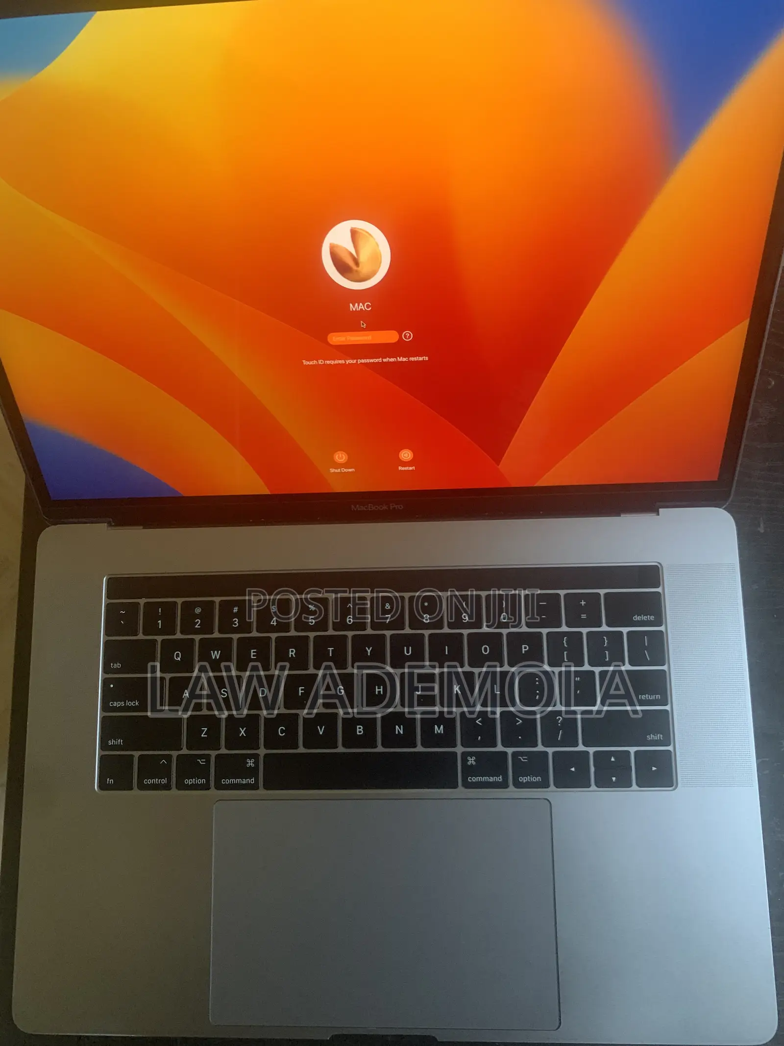 Laptop Apple MacBook Pro 2017 16GB Intel Core i7 SSD 512GB