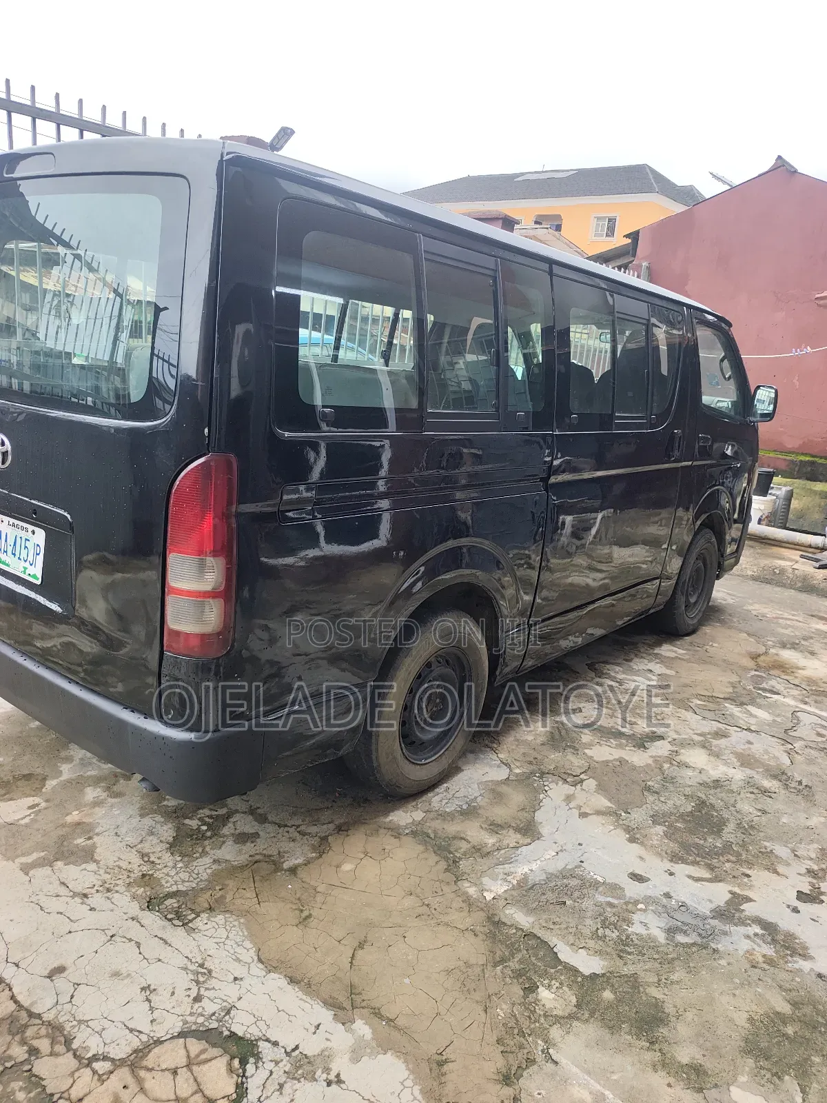 Toyota HiAce 2010 Black