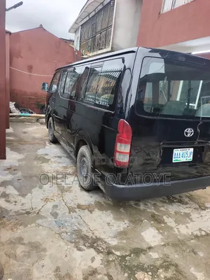 Toyota HiAce 2010 Black