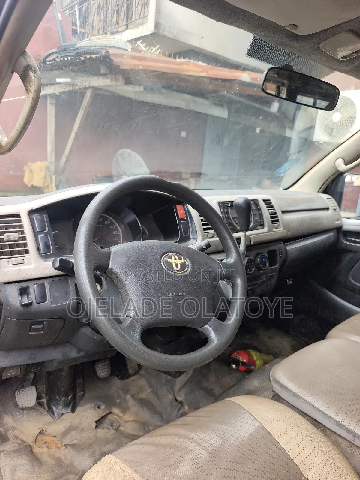 Toyota HiAce 2010 Black