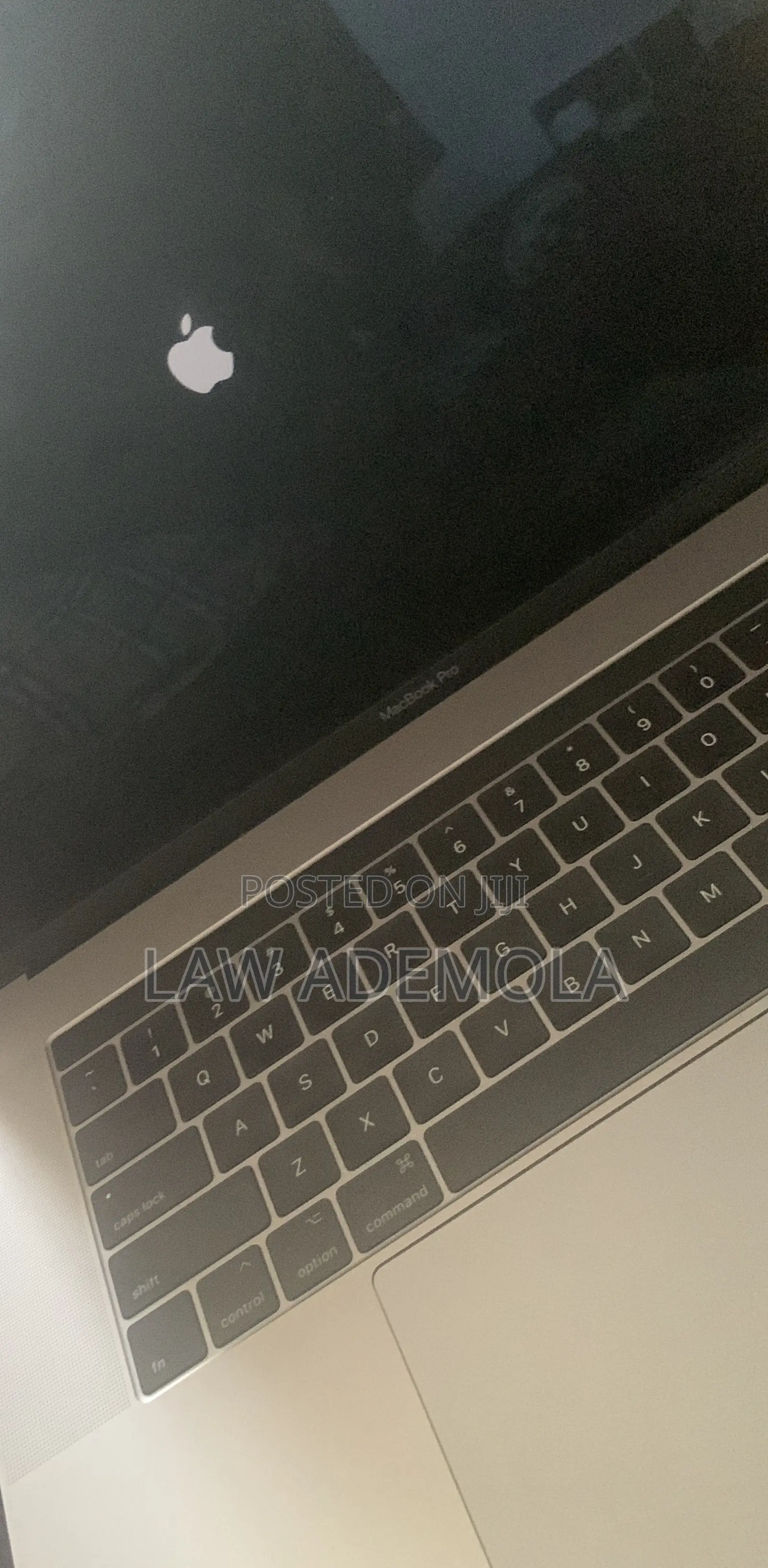 Laptop Apple MacBook Pro 2017 16GB Intel Core i7 SSD 512GB