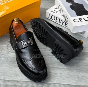Hermès Black Luxury Loafers – Timeless Elegance