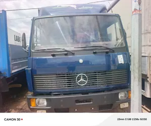 Mercedes 814 Container Body Diesel Engine/ 6 Tires 6 Boat