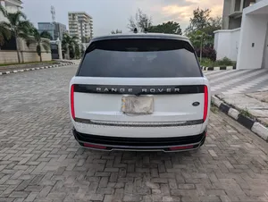 Land Rover Range Rover Vogue 2023 White