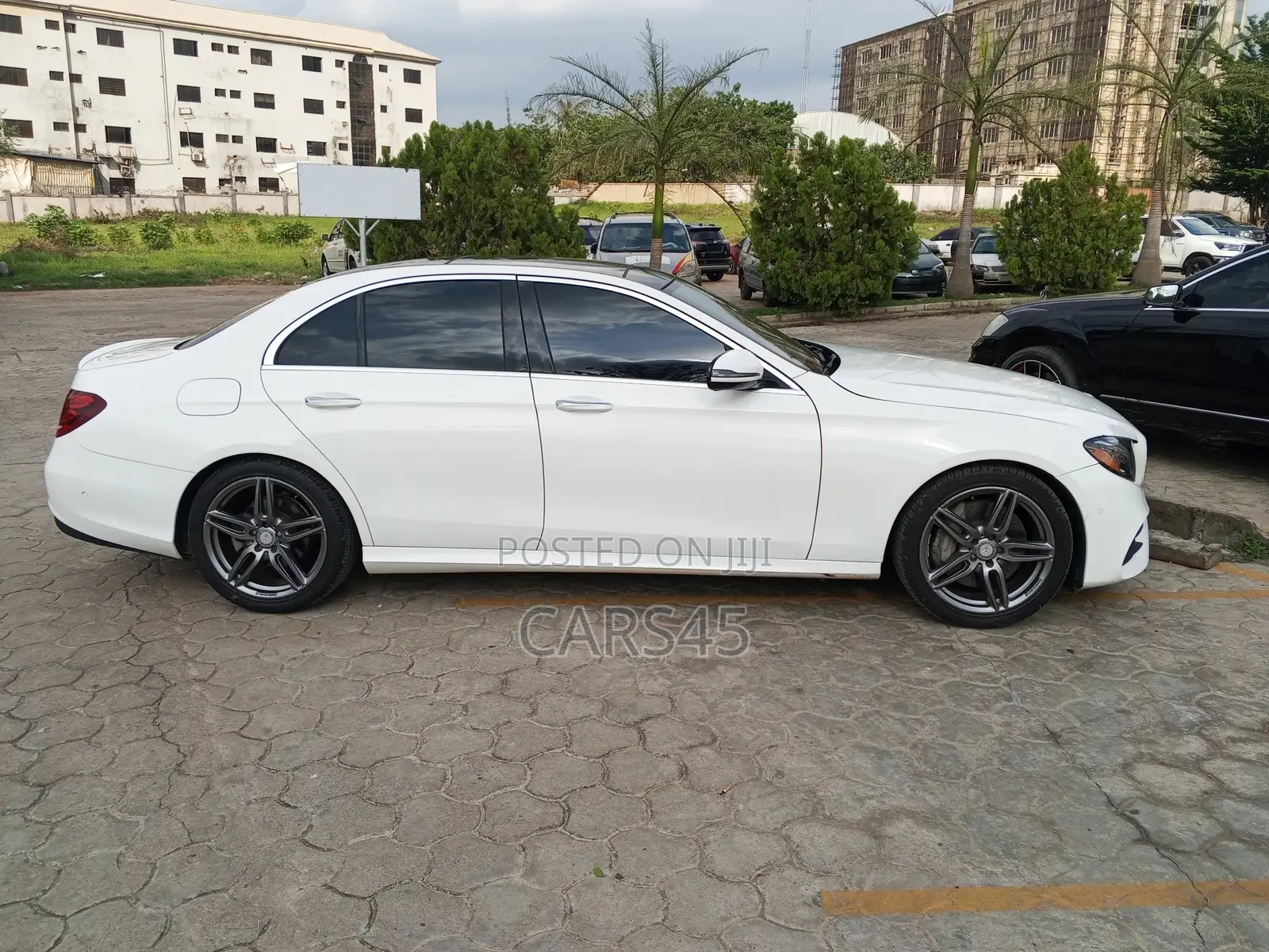 Mercedes-Benz E300 2017 White