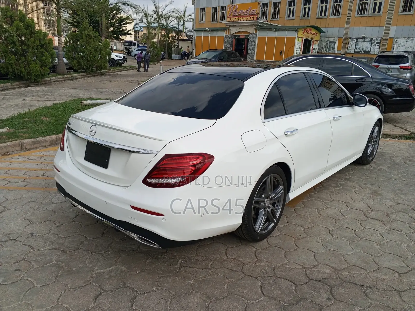 Mercedes-Benz E300 2017 White