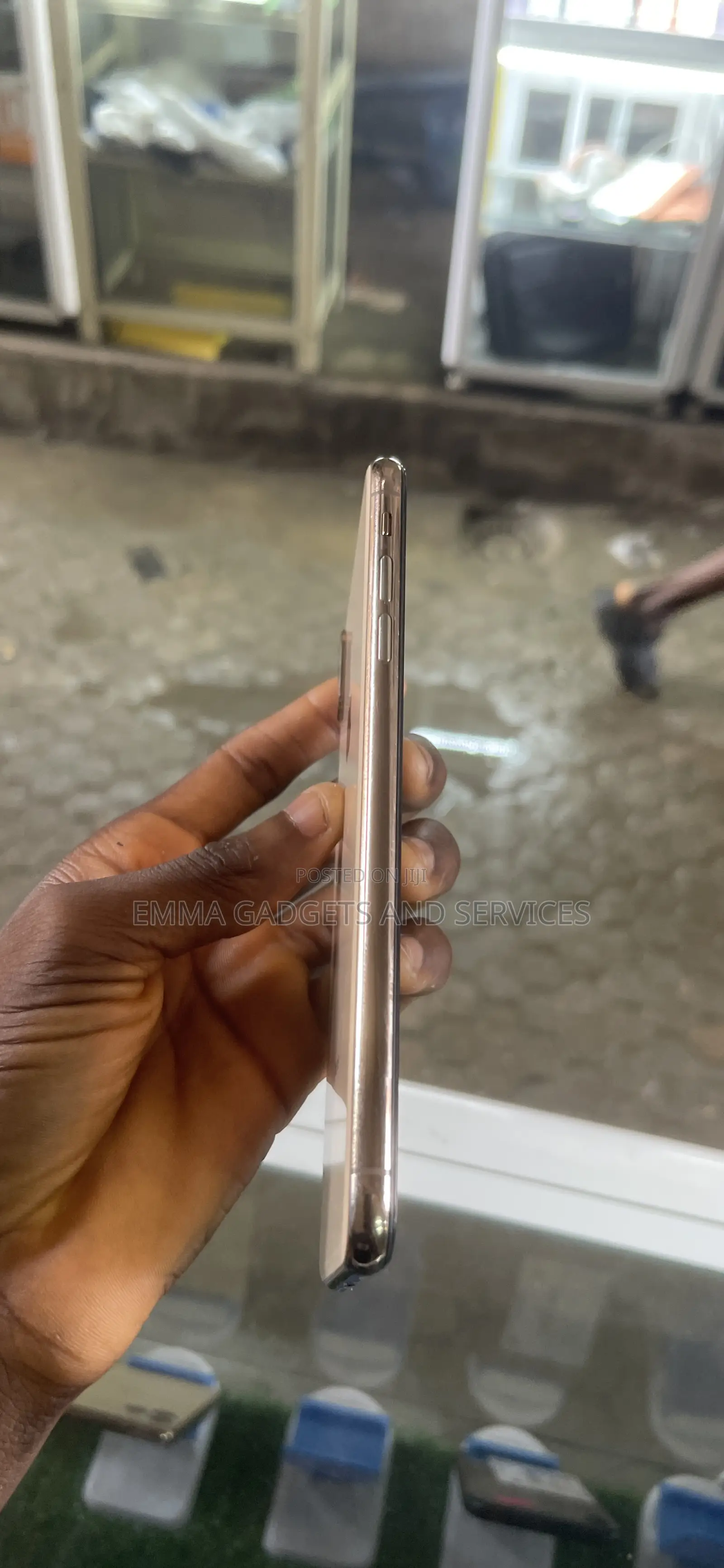 Apple iPhone XS Max 64 GB Gold