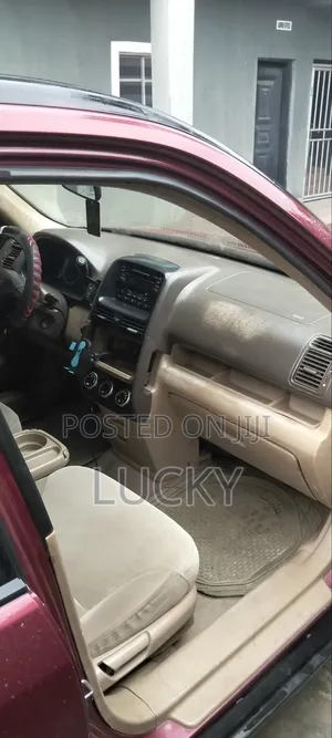 Honda CR-V Automatic 2005 Red