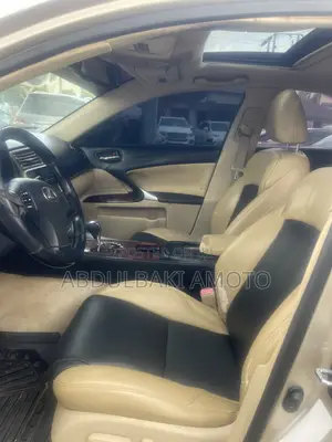 Lexus IS 2005 Gold