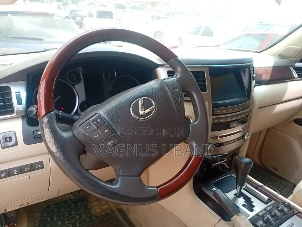 Lexus LX 570 2012 Black