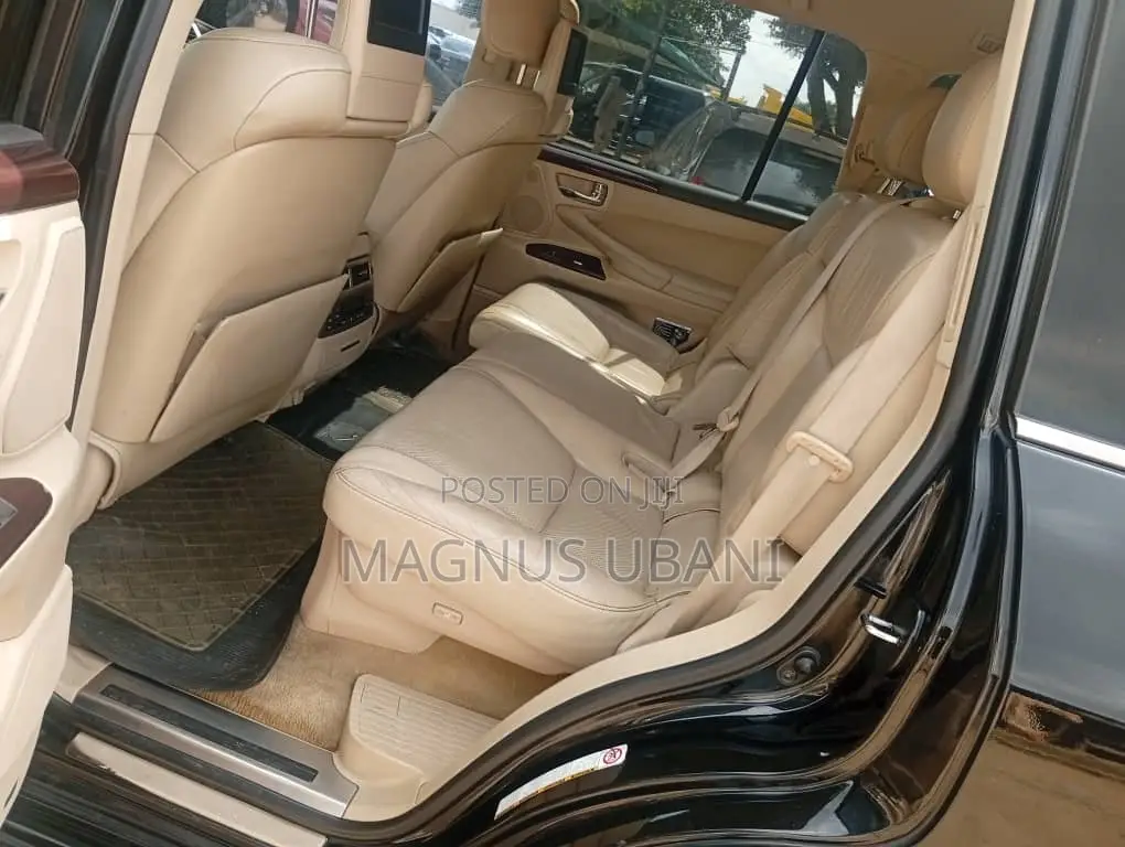 Lexus LX 570 2012 Black
