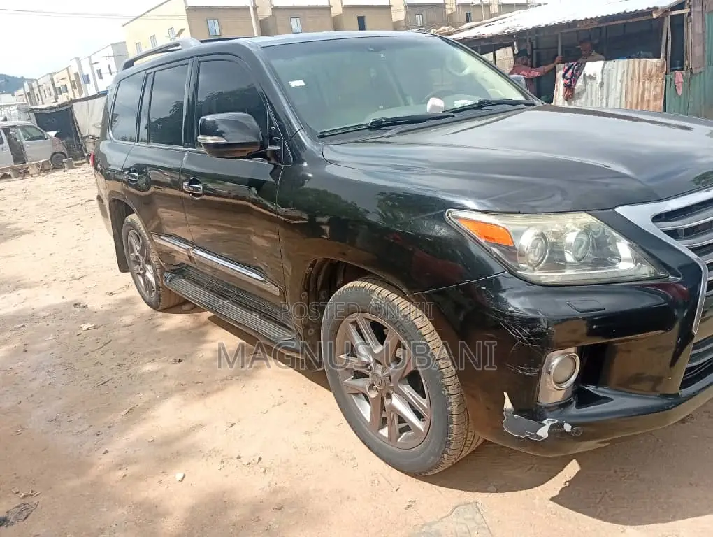 Lexus LX 570 2012 Black