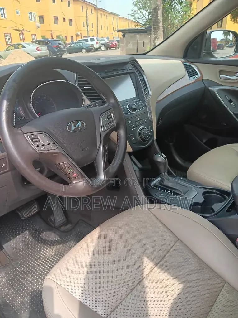 Hyundai Santa Fe 2015 Gray