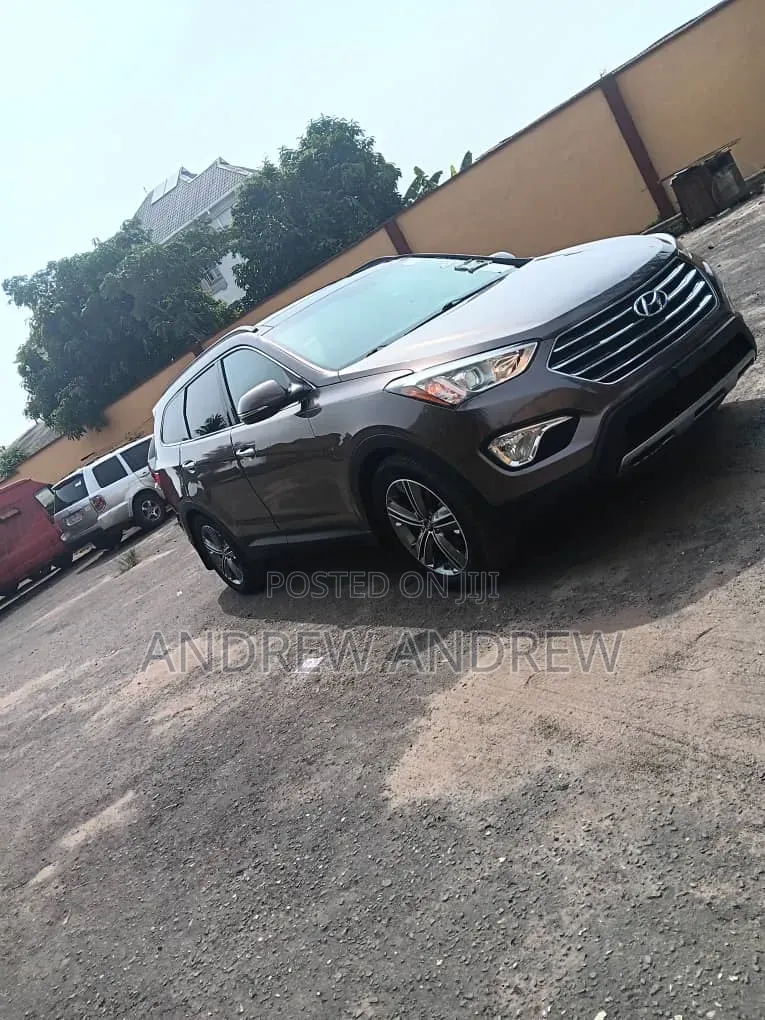 Hyundai Santa Fe 2015 Gray
