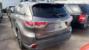 Toyota Highlander XLE V6 4x2 (3.5L 6cyl 6A) 2016 Gray