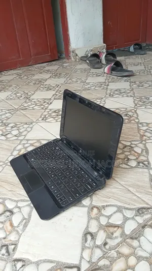Laptop HP Mini 110 2GB Intel Pentium SSD 72GB