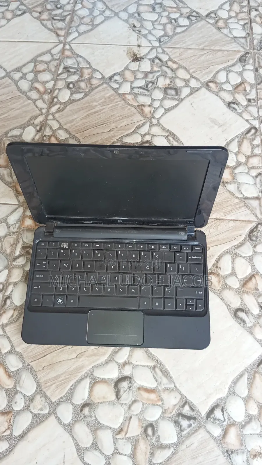 Laptop HP Mini 110 2GB Intel Pentium SSD 72GB