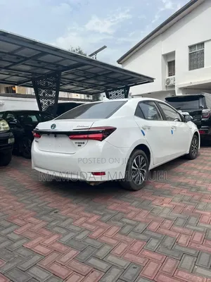 Toyota Corolla 2016 White