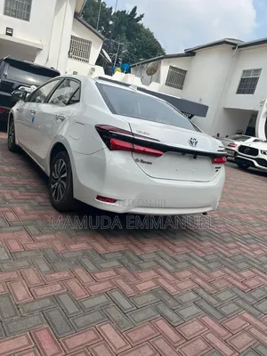 Toyota Corolla 2016 White