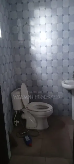 2bdrm Apartment in Ikota Lekki Gra for rent