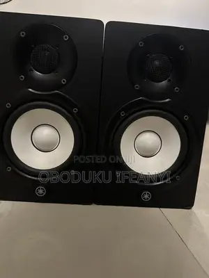 Yamaha Hs5 Powered Studio Monitors (Pair) - Neatly Used