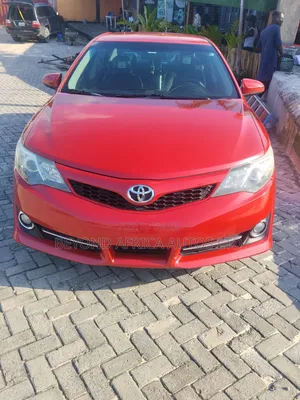 Toyota Camry 2014 Red