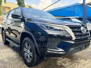New Toyota Fortuner 2024 Black