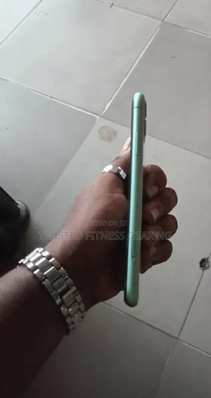 Apple iPhone 11 128 GB Green