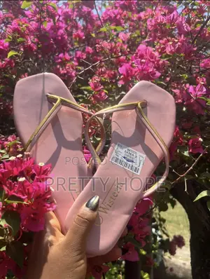 Hope Unique Foot Wears