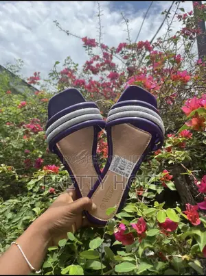 Hope Unique Foot Wears