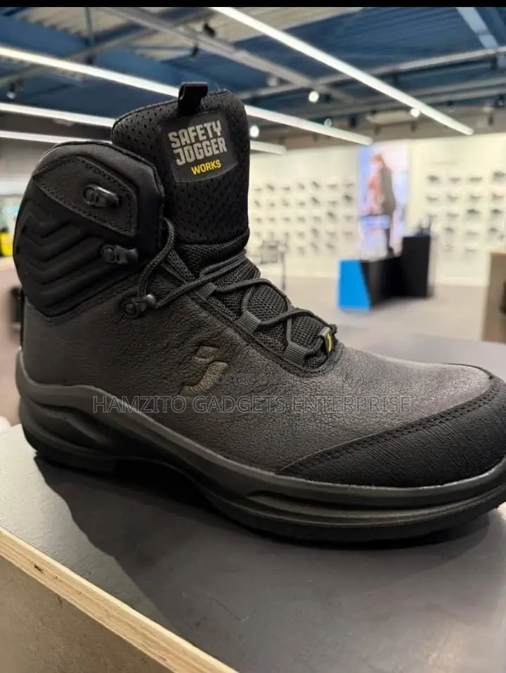 Safety Joggers/Trainers/Boots