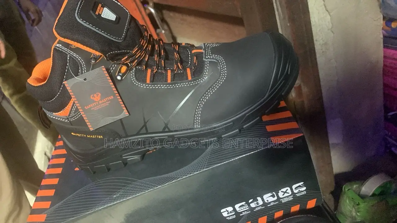 Safety Joggers/Trainers/Boots