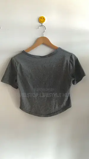 Stylish Grey Square-Neck Cropped T-Shirt