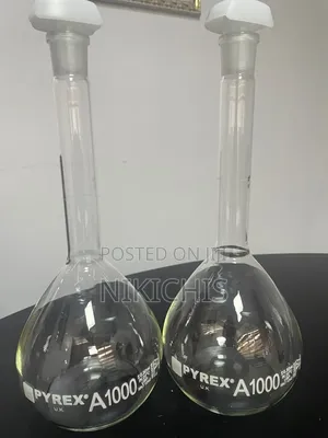 Pyrex Volumetric Flask, Class A, 1000 Ml