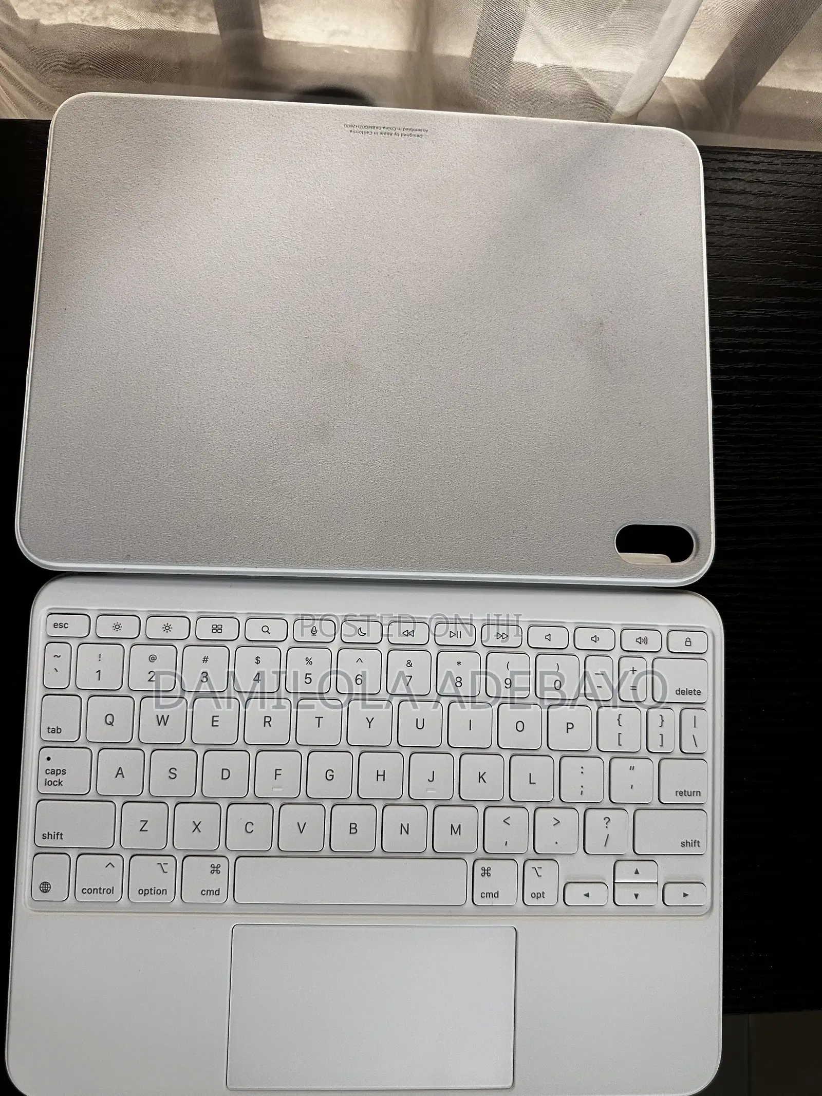 Apple Magic Keyboard Folio for iPad 10th Generation Open Box