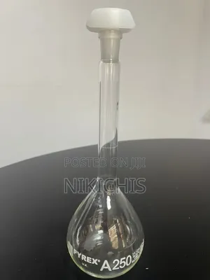 Pyrex Volumetric Flask, Class A, 250 Ml
